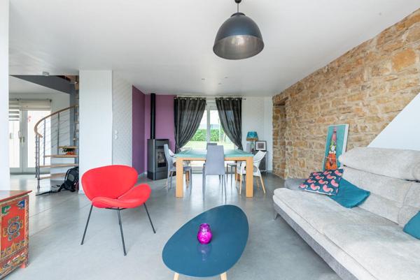 Maison Arnas 4 pièces 114 m2, jardin, parkings