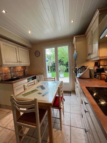 Maison 6 Pièces 136 m2 , 150 m2 utile 4 Chambres Emplacement Prémium.