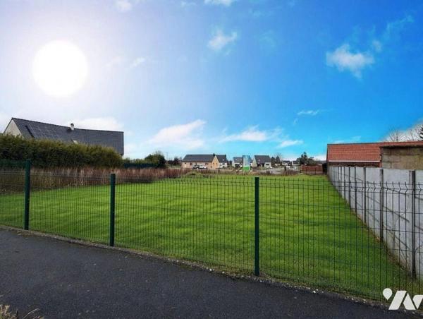 Deux parcelles de terrains à bâtir à vendre à WARDRECQUES dans le Pas de Calais (62).

Dans l...