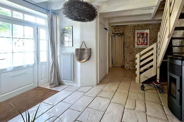 Maison Saint Sauveur D Aunis 5 pièce(s) 160 m2, Saint sauveur d aunis 17540