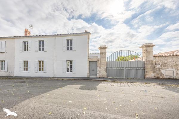 Maison à vendre |  Périgny |  5 pièces | 135 m²