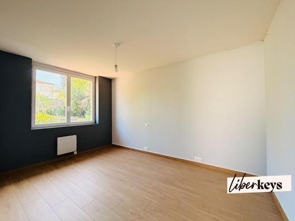 LA CHÂTAIGNERAIE – MAISON DE VILLE 269 M² AVEC STUDIO INDÉPENDANT : RÉSIDENCE FAMILIALE OU INVESTISSEMENT LOCATIF À FORT POTENTIEL