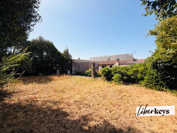 LA CHÂTAIGNERAIE – MAISON DE VILLE 269 M² AVEC STUDIO INDÉPENDANT : RÉSIDENCE FAMILIALE OU INVESTISSEMENT LOCATIF À FORT POTENTIEL