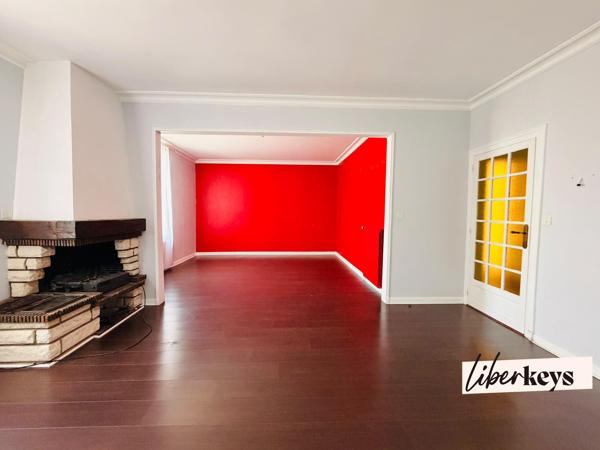 LA CHÂTAIGNERAIE – MAISON DE VILLE 269 M² AVEC STUDIO INDÉPENDANT : RÉSIDENCE FAMILIALE OU INVESTISSEMENT LOCATIF À FORT POTENTIEL