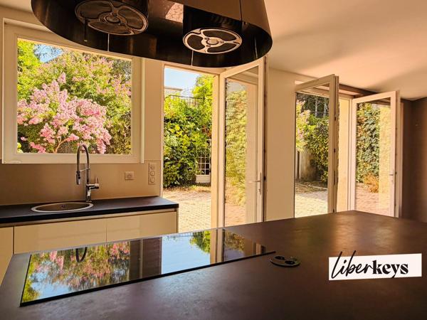 LA CHÂTAIGNERAIE – MAISON DE VILLE 269 M² AVEC STUDIO INDÉPENDANT : RÉSIDENCE FAMILIALE OU INVESTISSEMENT LOCATIF À FORT POTENTIEL