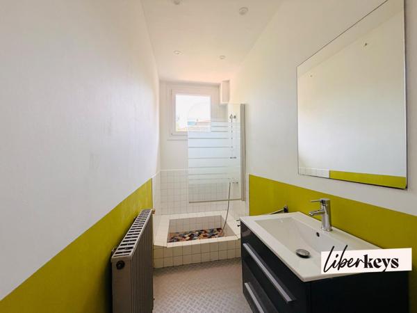 LA CHÂTAIGNERAIE – MAISON DE VILLE 269 M² AVEC STUDIO INDÉPENDANT : RÉSIDENCE FAMILIALE OU INVESTISSEMENT LOCATIF À FORT POTENTIEL