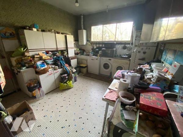 A VENDRE, Gironde, proche Bordeaux, LE PIAN MEDOC, sur un terrain de 1871 m² non divisible, Mai...