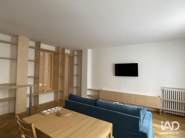 Location appartement 2 pièces 49 m² Courbevoie