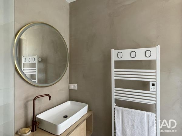 Location appartement 2 pièces 49 m² Courbevoie