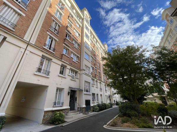 Location appartement 2 pièces 49 m² Courbevoie