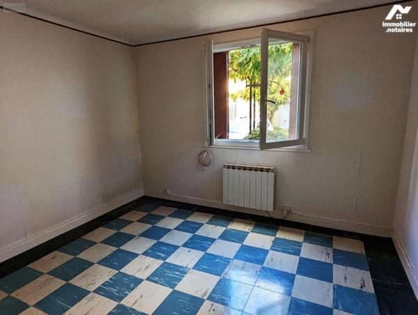 Appartement à rénover à vendre à Joinville en Haute-Marne (52300), ref : 804