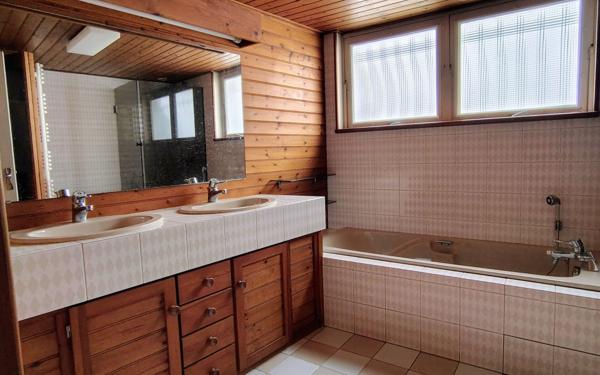 Maison à vendre    4 pièces •  Bourcefranc-le-Chapus