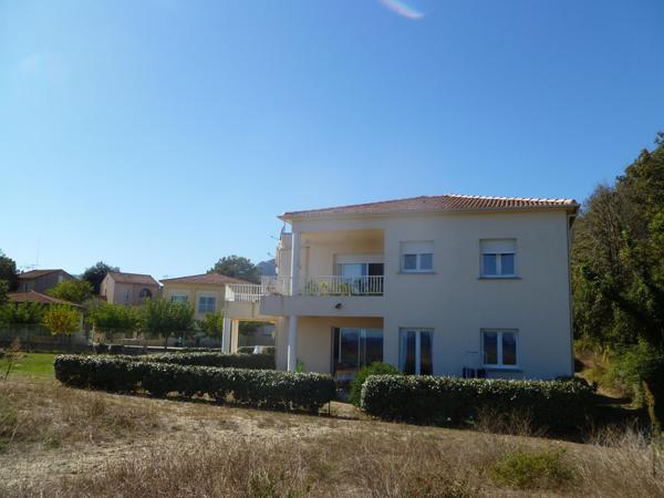 Santa-Maria-Poggio (20221) Appartement T2 Vue Mer - Pied dans l'eau