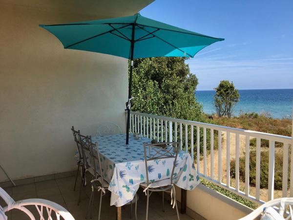 Santa-Maria-Poggio (20221) Appartement T2 Vue Mer - Pied dans l'eau