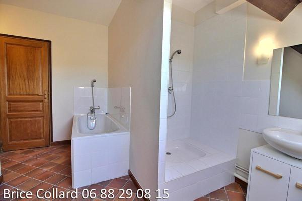 60550 VERNEUIL EN HALATTE  Confortable et spacieuse maison familiale