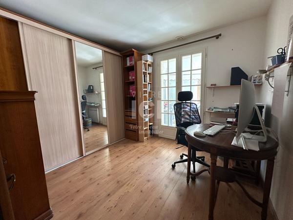 Maison familiale au coeur d'un parc arboré, piscine et prestations complètes