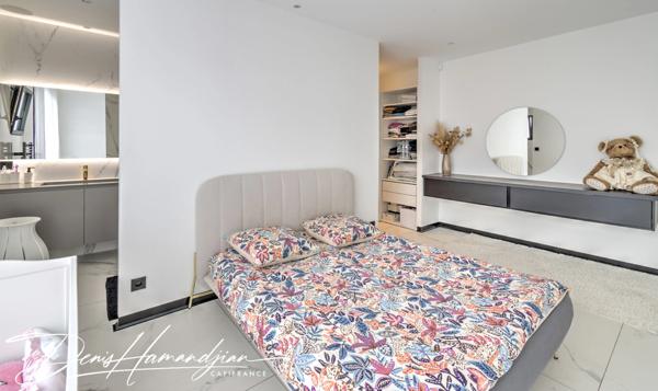 Maison contemporaine 138 m2 - GENAY (69) 4 Chambres - Piscine