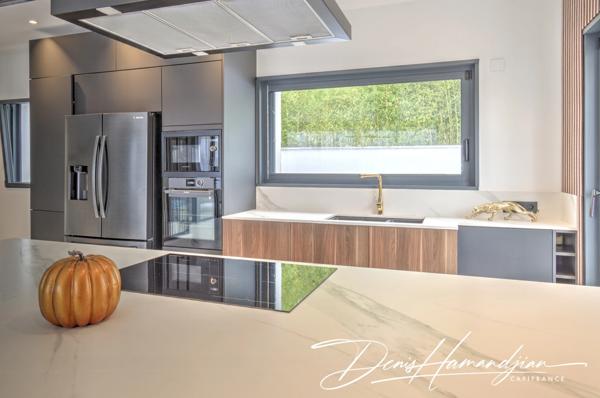 Maison contemporaine 138 m2 - GENAY (69) 4 Chambres - Piscine