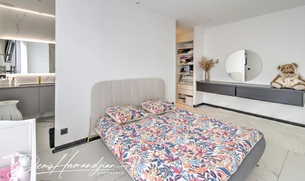 Maison contemporaine 138 m2 - GENAY (69) 4 Chambres - Piscine