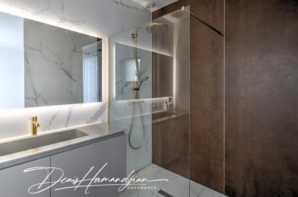 Maison contemporaine 138 m2 - GENAY (69) 4 Chambres - Piscine