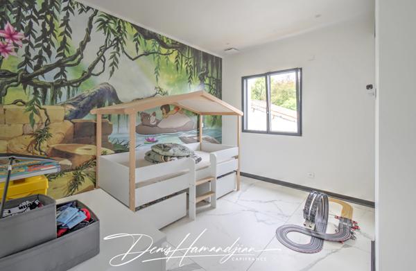 Maison contemporaine 138 m2 - GENAY (69) 4 Chambres - Piscine