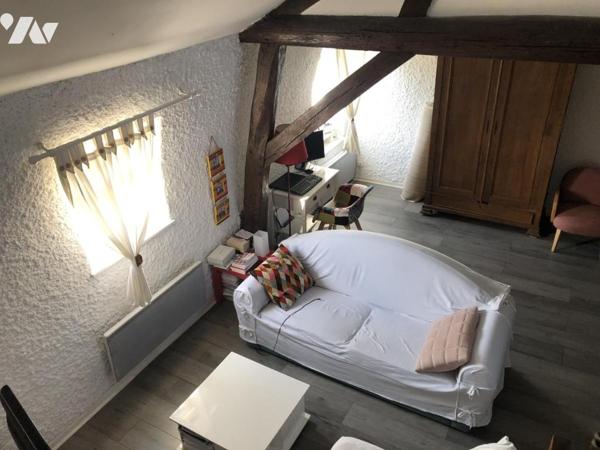 Appartement de 2 pièces en duplex.