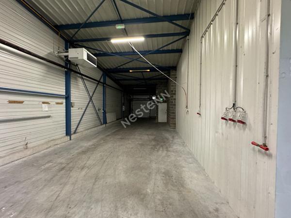 Local d'activité - stockage - logistique 3200m² sur 5 800m². Zone Europort Saint -Avold