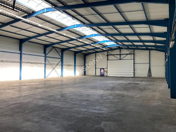 Local d'activité - stockage - logistique 3200m² sur 5 800m². Zone Europort Saint -Avold