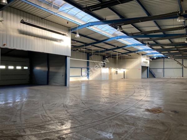 Local d'activité - stockage - logistique 3200m² sur 5 800m². Zone Europort Saint -Avold