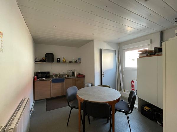 Show-room, atelier, bureaux Folschviller 376m²