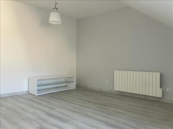 Appartement à louer |  BEYNES |  1 pièce | 26 m²