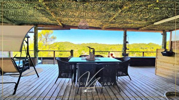 Rocbaron : Mobil home T4 de 57 m² sur un terrain de 290 m² avec terrasse de 100 m², spa, cave de 30 m²...