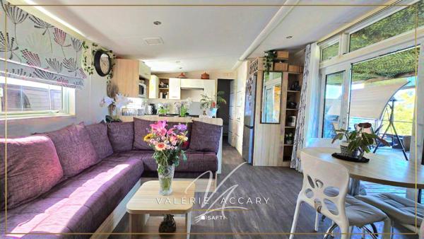 Rocbaron : Mobil home T4 de 57 m² sur un terrain de 290 m² avec terrasse de 100 m², spa, cave de 30 m²...