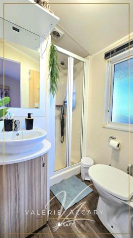 Rocbaron : Mobil home T4 de 57 m² sur un terrain de 290 m² avec terrasse de 100 m², spa, cave de 30 m²...