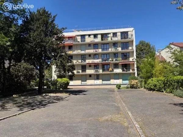 LUMINEUX F3 +ASCENSEUR+ 2 BALCONS + CAVE+ BOX – LE PERREUX S/M