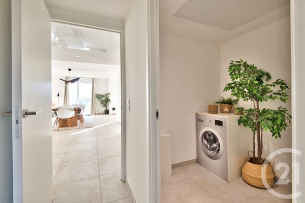 Appartement F4 à vendre  4 pièces - 139,62 m2 ST LAURENT DU VAR - 06