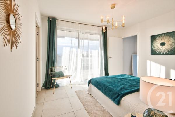 Appartement F4 à vendre  4 pièces - 139,62 m2 ST LAURENT DU VAR - 06