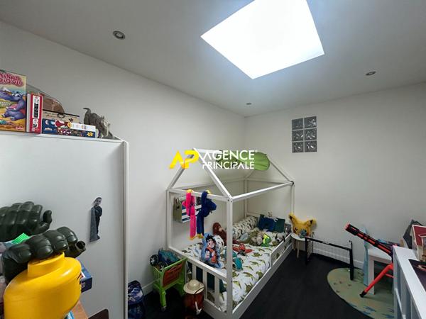 Maison de ville 5 pièce(s) €284 000 ** - Référence 4350