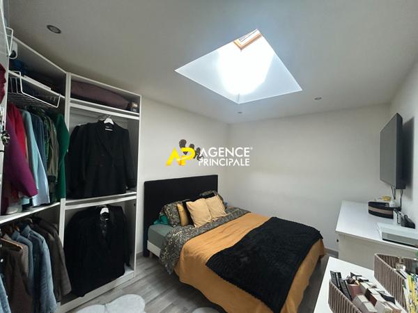 Maison de ville 5 pièce(s) €284 000 ** - Référence 4350