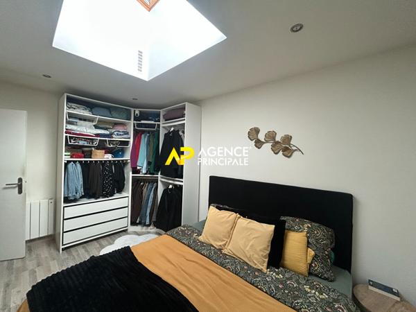 Maison de ville 5 pièce(s) €284 000 ** - Référence 4350