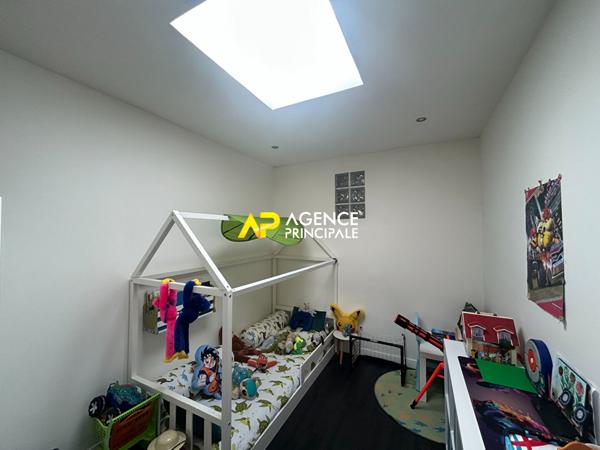 Maison de ville 5 pièce(s) €284 000 ** - Référence 4350