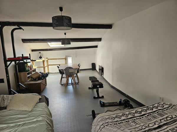 Maison de bourg -88m2 - 3 pièces - petite terrasse -   BEAUMONT (63110)