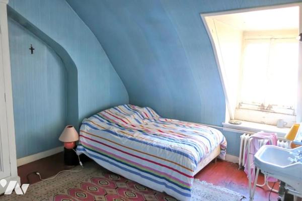 Maison T10 - Dépendances - Cave - Garage - Jardin. 461 m² cadastré.