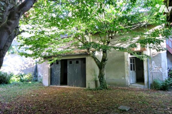 Maison T10 - Dépendances - Cave - Garage - Jardin. 461 m² cadastré.