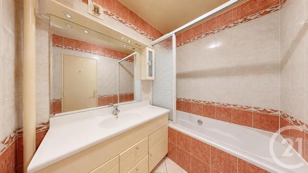 Appartement F3 Bis à vendre  4 pièces - 75,07 m 2   AUBERVILLIERS  - 93