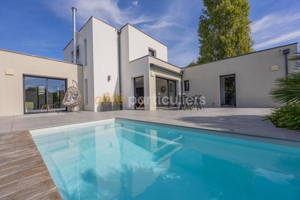 Vente
                Maison130 m² - 5 Pièces -
                    SAINT PHILBERT DE GRAND LIEU (44310)
