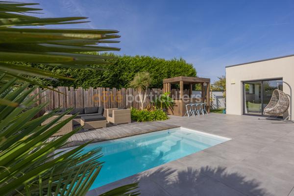 Vente
                Maison130 m² - 5 Pièces -
                    SAINT PHILBERT DE GRAND LIEU (44310)