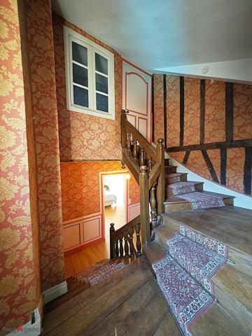 Maison à PLOERMEL, 56800 - 10 pièces 280m²