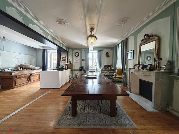 Maison à PLOERMEL, 56800 - 10 pièces 280m²