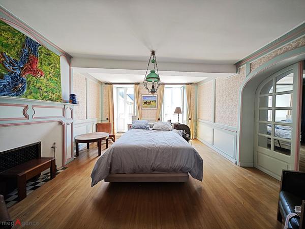 Maison à PLOERMEL, 56800 - 10 pièces 280m²